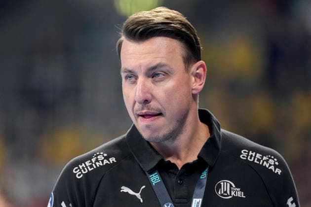 Filip Jicha (Trainer, Cheftrainer, THW), Einzelbild, Einzelfoto, Aktion, Action, 11.02.2026, Mannheim (Deutschland), Handball, Bundesliga, Rhein-Neckar Löwen - THW Kiel