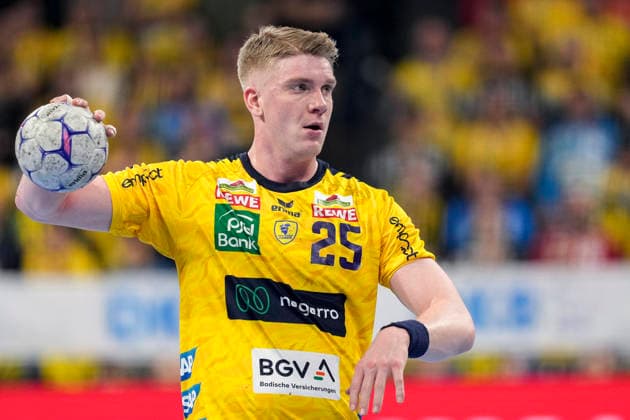 Haukur Thrastarson (RNL, 25), am Ball, Einzelbild, Einzelfoto, Aktion, Action, 11.02.2026, Mannheim (Deutschland), Handball, Bundesliga, Rhein-Neckar Löwen - THW Kiel