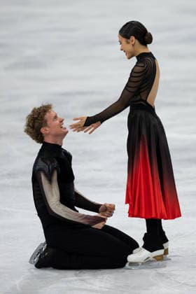 February 11, 2026, Milano, Lombardy, Italy: Madison Chock and Evan Bates of the United States perform in Figure skating, Eiskunstlauf Ice dancing, Eistanzen Free program and win the silver medal during the 2026 Winter Olympics at the Milano Ice Skating Arena on Wednesday in Milano. Milano Italy - ZUMAj89_ 20260211_oly_j89_045 Copyright: xPaulxKitagakixJr.x