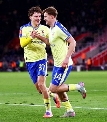 James Bree of Southampton celebrates scoring a goal after making the score 2-1. Southampton v Leicester City, Emirates FA Cup, Fourth Round, Football, St Mary s Stadium, Southampton, UK - 14 Feb 2026Southampton St Mary s Stadium United Kingdom EDITORIAL USE ONLY No use with unauthorised audio, video, data, fixture lists, club league logos or live services. Online in-match use limited to 120 images, no video emulation. No use in betting, games or single club league player publications. Copyright: xJamesxMarsh Shutterstockx 16608181al
