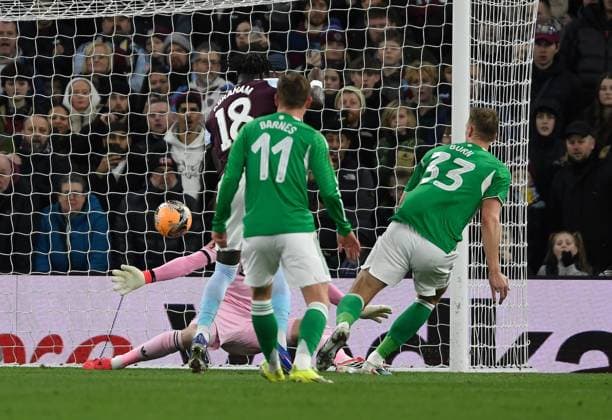 Tammy Abraham of Aston Villa scores 1-0 Aston Villa v Newcastle United, Emirates FA Cup, Fourth Round, Football, Villa Park, Birmingham, UK - 14 Feb 2026Birmingham Villa Park United Kingdom EDITORIAL USE ONLY No use with unauthorised audio, video, data, fixture lists, club league logos or live services. Online in-match use limited to 120 images, no video emulation. No use in betting, games or single club league player publications. Copyright: xAlanxWalter Shutterstockx 16608496t