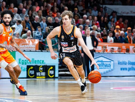 Tobias Jensen (ratiopharm Ulm, 07) im Dribbling RASTA Vechta vs. ratiopharm Ulm, Basketball, easyCredit Basketball Bundesliga, 20. Spieltag, Saison 2025 2026, 14.02.2026 RASTA Vechta vs. ratiopharm Ulm, Basketball, easyCredit Basketball Bundesliga, 20. Spieltag, Saison 2025 2026, 14.02.2026 Vechta Copyright: xEibner-Pressefoto DamianxKruczynx EP_DKI