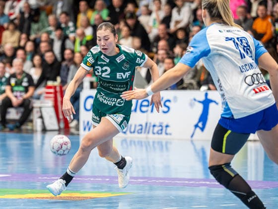 Haruno Sasaki (Frisch Auf Frauen, 32) mit Tempo am Ball, Frisch Auf Goeppingen vs. Union Neckarsulm, Handball, 1. Bundesliga, Spielzeit 2025 2026, 14.02.2026 Frisch Auf Goeppingen vs. Sport-Union Neckarsulm, Handball, 1. Bundesliga, Spielzeit 2025 2026, 14.02.2026 Goeppingen Copyright: xMichaelxSchmidt Eibner-Pressefotx EP_MST