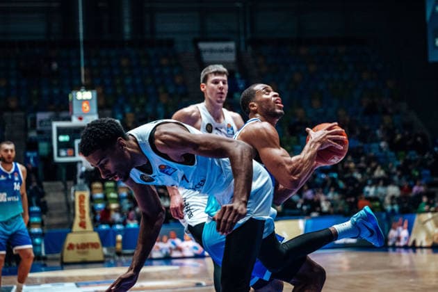 Grant Sherfield (Basketball Loewen Braunschweig, 25) GER, Skyliners Frankfurt vs. Basketball Loewen Braunschweig, Basketball, easycredit BBL, Bundesliga, 20 Spieltag, Saison 2025 2026. 14.02.2026 Eibner-Pressefoto Attila Ziga GER, Skyliners Frankfurt vs. Basketball Loewen Braunschweig, Basketball, easycredit BBL, Bundesliga, 20 Spieltag, Saison 2025 2026. 14.02.2026 Frankfurt am Main Copyright: xEibner-Pressefotox EP_AZA