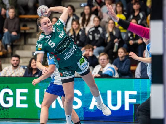 Ann Kynast (Frisch Auf Frauen, 05) kommt frei zum Wurf, Frisch Auf Goeppingen vs. Union Neckarsulm, Handball, 1. Bundesliga, Spielzeit 2025 2026, 14.02.2026 Frisch Auf Goeppingen vs. Sport-Union Neckarsulm, Handball, 1. Bundesliga, Spielzeit 2025 2026, 14.02.2026 Goeppingen Copyright: xMichaelxSchmidt Eibner-Pressefotx EP_MST