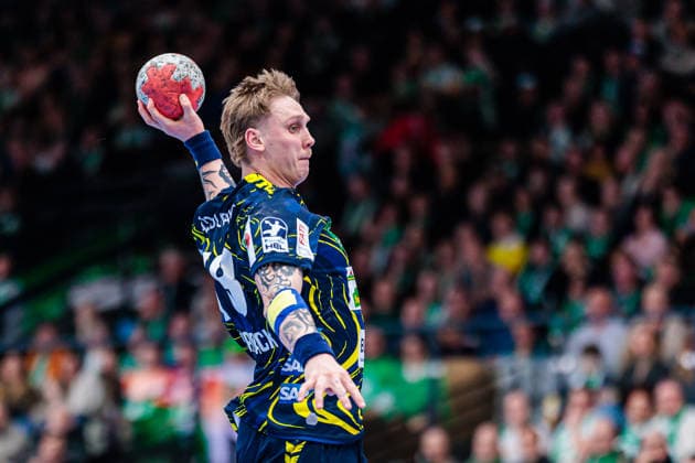 Handball, HBL, GWD Minden - Rhein-Neckar Löwen #2 Edwin Aspenbaeck (Rhein-Neckar Loewen, 78) im Torwurf GER, GWD Minden vs. Rhein-Neckar Loewen, Handball, 1. Bundesliga, 21. Spieltag, Spielzeit 2025 2026, 14.02.2026 GER, GWD Minden vs. Rhein-Neckar Loewen, Handball, 1. Bundesliga, 21. Spieltag, Spielzeit 2025 2026, 14.02.2026 Minden Copyright: xEibner-Pressefoto JanxRollingerx EP_JSK