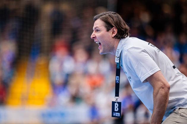Johannes Sellin (HC Erlangen, Trainer) GER, TBV Lemgo Lippe vs. HC Erlangen, Handball, 1. Bundesliga, 21. Spieltag, Spielzeit 2025 2026, 15.02.2026 GER, TBV Lemgo Lippe vs. HC Erlangen, Handball, 1. Bundesliga, 21. Spieltag, Spielzeit 2025 2026, 15.02.2026 Lemgo Copyright: xEibner-Pressefoto JanxRollingerx EP_JSK