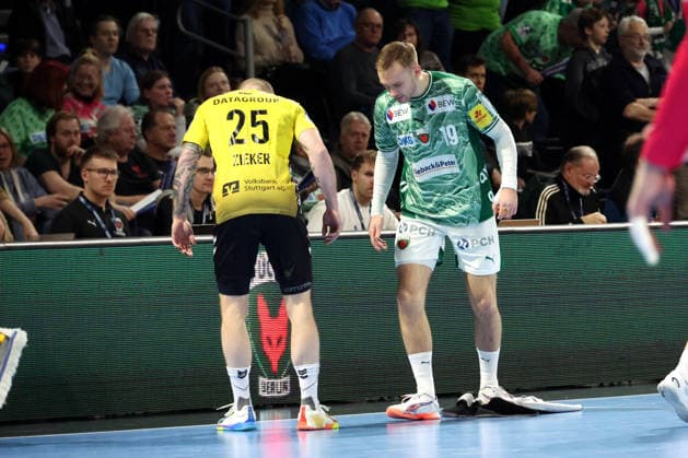 DEU, DHB, 1.HBL, Fuechse Berlin vs. TVB Stuttgart, 15.02.2026, Max-Schmeling-Halle, Berlin, DEU, DHB, 1.HBL, Fuechse Berlin vs. TVB Stuttgart, im Bild Mathias Gidsel (Fuechse Berlin 19), Patrick Zieker (Stuttgart 25)