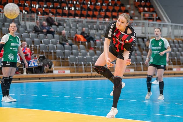 Annika Ingenpass (TSV Bayer 04 Leverkusen, 02) hat geworfen. TSV Bayer 04 Leverkusen vs. SG 09 Kirchhof, Handball, ALSCO Handballbundesliga Frauen, 18. Spieltag, Saison 2025 2026, 15.02.2026 TSV Bayer 04 Leverkusen vs. SG 09 Kirchhof, Handball, ALSCO Handballbundesliga Frauen, 18. Spieltag, Saison 2025 2026, 15.02.2026 Leverkusen Copyright: xEibner-Pressefoto ThomasxHaeslerx EP_THR