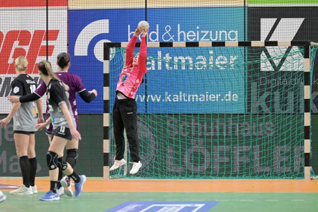 Nicola Czaja (SV Union Halle-Neustadt, 70) im Tor TusSies Metzingen vs. SV Union Halle-Neustadt, Handball, Alsco HBF, 17.Ligaspieltag, Saison 2025 2026, 15.02.2026 TusSies Metzingen vs. SV Union Halle-Neustadt, Handball, Alsco HBF, 17.Ligaspieltag, Saison 2025 2026, 15.02.2026 Tuebingen Copyright: xEibner-Pressefoto TobiasxBaurx EP_TBR