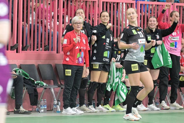 Ines Seidler (SV Union Halle-Neustadt, Trainer) TusSies Metzingen vs. SV Union Halle-Neustadt, Handball, Alsco HBF, 17.Ligaspieltag, Saison 2025 2026, 15.02.2026 TusSies Metzingen vs. SV Union Halle-Neustadt, Handball, Alsco HBF, 17.Ligaspieltag, Saison 2025 2026, 15.02.2026 Tuebingen Copyright: xEibner-Pressefoto TobiasxBaurx EP_TBR