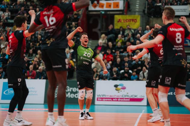 Jeffrey Klok (Barock Volleys MTV Ludwigsburg, 20) jubelt ueber den Punkt, Barock Volleys MTV Ludwigsburg vs. Berlin Recycling Volleys, Volleyball, 1. Bundesliga, 22. Spieltag, Saison 2025 2026, 15.02.2026, Barock Volleys MTV Ludwigsburg vs. Berlin Recycling Volleys, Volleyball, 1. Bundesliga, 22. Spieltag, Saison 2025 2026, 15.02.2026, Ludwigsburg Copyright: xEibner-Pressefoto LarsxNeumannx EP_LNN