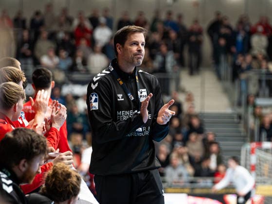 Mark Bult (HSG Nordhorn Lingen, Trainer) ist zufrieden HSG Nordhorn Lingen vs. VfL Eintracht Hagen, Handball, 2. Bundesliga, 19. Spieltag, Saison 2025 2026, 15.02.2026 HSG Nordhorn Lingen vs. VfL Eintracht Hagen, Handball, 2. Bundesliga, 19. Spieltag, Saison 2025 2026, 15.02.2026 Lingen (Ems) Copyright: xEibner-Pressefoto DamianxKruczynx EP_DKI