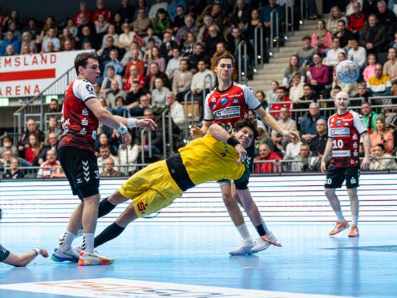 Tilman Proehl (VfL Eintracht Hagen, 09) beim Torwurf HSG Nordhorn Lingen vs. VfL Eintracht Hagen, Handball, 2. Bundesliga, 19. Spieltag, Saison 2025 2026, 15.02.2026 HSG Nordhorn Lingen vs. VfL Eintracht Hagen, Handball, 2. Bundesliga, 19. Spieltag, Saison 2025 2026, 15.02.2026 Lingen (Ems) Copyright: xEibner-Pressefoto DamianxKruczynx EP_DKI