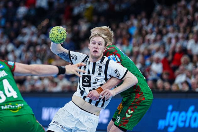 Eric Johansson (THW Kiel, 21), Magnus Saugstrup (SC Magdeburg, 23) GER, THW Kiel vs. SC Magdeburg, Handball, 1. Bundesliga, Spieltag 21, Saison 2025 2026, 15.02.2026 GER, THW Kiel vs. SC Magdeburg, Handball, 1. Bundesliga, Spieltag 21, Saison 2025 2026, 15.02.2026 Kiel Copyright: xEibner-Pressefoto MarcelxvonxFehrnx EP_MFN