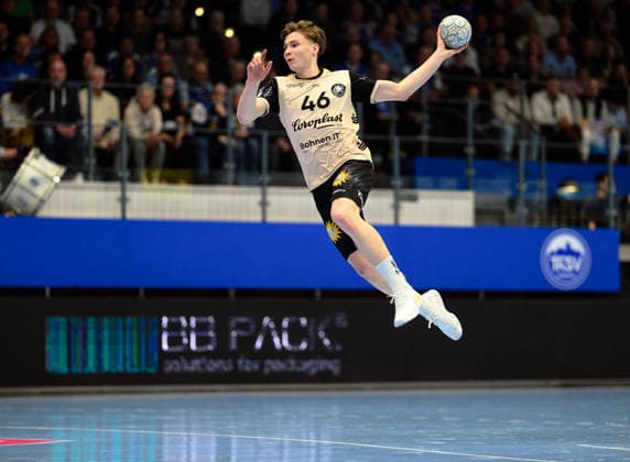 Julian Fuchs (Bergischer HC, 46) allein vor dem Tor im Konter. GER, ThSV Eisenach gegen Bergischer HC, 1. Daikin Handballbundesliga, Handball, 21.Spieltag, Saison 2025 2026, 16.02.2026 GER, ThSV Eisenach gegen Bergischer HC, 1. Daikin Handballbundesliga, Handball, 21.Spieltag, Saison 2025 2026, 16.02.2026 Eisenach Copyright: xEibner-Pressefoto MartinxHerbstx EP_MHT