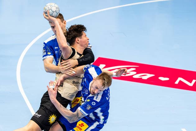 16.02.206, GER, Handball, Maenner, Saison 25 26, Daikin 1.Bl, 21.Spieltag, ThSV Eisenach - Bergischer HC Soeren Steinhaus (Bergischer HC), Max Benecke (ThSV Eisenach,9), Dominik Solak (ThSV Eisenach,30) 99817 Eisenach Werner-Assmann-Halle Am Sportp Thueringen Deutschland