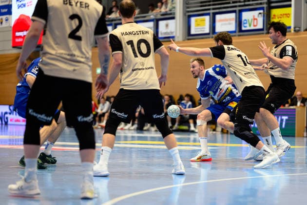 Dominik Solak (ThSV Eisenach, 30), Johannes Wasielewski (Bergischer HC, 77), Gerdas Babarskas (Bergischer HC, 14), Fynn Hangstein (Bergischer HC, 10), Noah Beyer (Bergischer HC, 02) GER, ThSV Eisenach gegen Bergischer HC, 1. Daikin Handballbundesliga, Handball, 21.Spieltag, Saison 2025 2026, 16.02.2026 GER, ThSV Eisenach gegen Bergischer HC, 1. Daikin Handballbundesliga, Handball, 21.Spieltag, Saison 2025 2026, 16.02.2026 Eisenach Copyright: xEibner-Pressefoto MartinxHerbstx EP_MHT