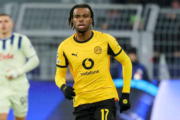 Carney Chukwuemeka (Borussia Dortmund) schaut, UEFA Champions League 2025 26 League Knockout Play-off First Leg, Borussia Dortmund v Atalanta BC, BVB Stadion Dortmund am 17. February 2026 in Dortmund, Germany. (Foto von Marco Steinbrenner DeFodi Images) Carney Chukwuemeka (Borussia Dortmund) looks on, UEFA Champions League 2025 26 League Knockout Play-off First Leg, Borussia Dortmund v Atalanta BC, BVB Stadion Dortmund, February 17, 2026 in Dortmund, Germany. (Photo by Marco Steinbrenner DeFodi Images) -