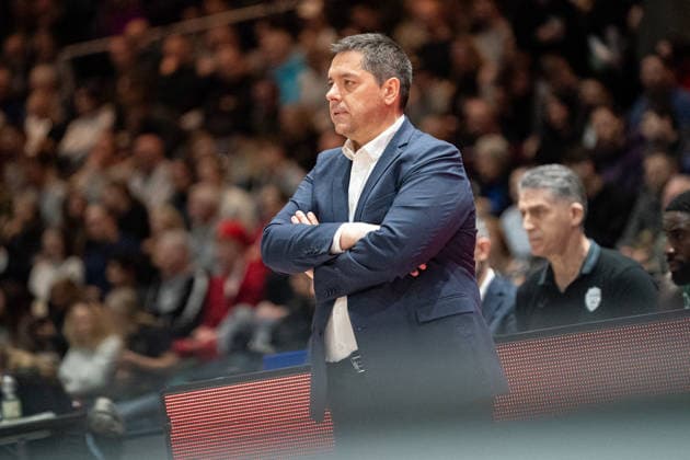Sasa Filipovski (Headcoach Wuerzburg Baskets) GER, Basketball Loewen Braunschweig gegen Wuerzburg Baskets, Basketball, easyCredit BBL, Spieltag 21, Spielzeit 2025 26, 18.02.2026 GER, Basketball Loewen Braunschweig gegen Wuerzburg Baskets, Basketball, easyCredit BBL, Spieltag 21, Spielzeit 2025 26, 18.02.2026 Braunschweig Copyright: xEibner-Pressefoto DanielxREINELTx EP_DRT