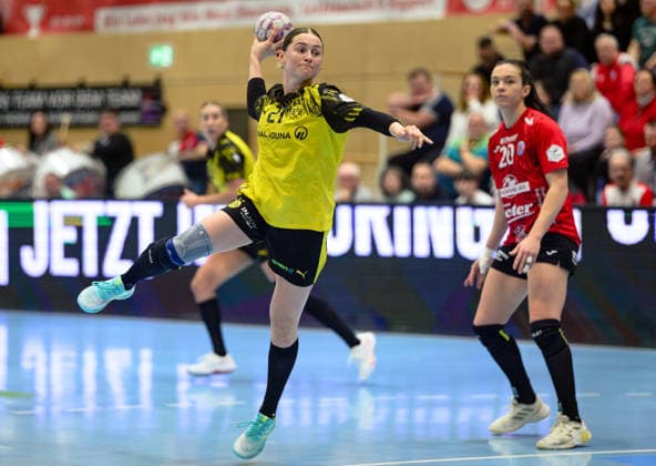 Kaja Kamp Nielsen (Borussia Dortmund, 21) allein am Kreis. Jana Scheib (Thueringer HC, 20) GER, Thueringer HC gegen Borussia Dortmund , Handball, Alsco Handball Bundesliga Frauen, 18. Spieltag, Saison 2025 2026, 18.02.2026 GER, Thueringer HC gegen Borussia Dortmund , Handball, Alsco Handball Bundesliga Frauen, 18. Spieltag, Saison 2025 2026, 18.02.2026 Bad Langensalza Copyright: xEibner-Pressefoto MartinxHerbstx EP_MHT