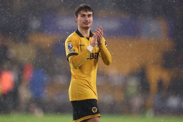 Hugo Bueno of Wolverhampton Wanderers at the end of the match Wolverhampton Wanderers v Arsenal, Premier League, Football, Molineux, Wolverhampton, UK - 18 Feb 2026Wolverhampton Molineux United Kingdom EDITORIAL USE ONLY No use with unauthorised audio, video, data, fixture lists, club league logos or live services. Online in-match use limited to 120 images, no video emulation. No use in betting, games or single club league player publications. Copyright: xRyanxBrowne Shutterstockx 16660426fb
