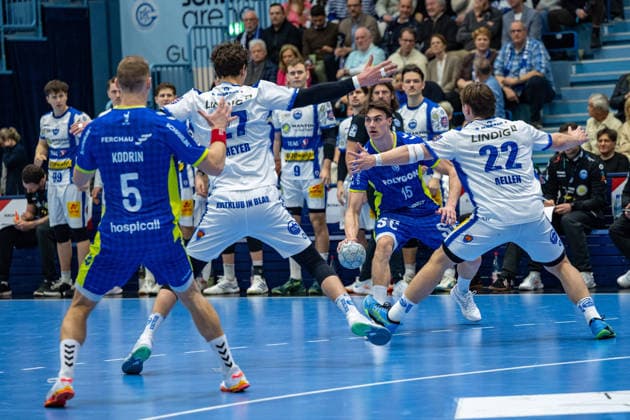 Daikin Handball Bundesliga, VfL Gummersbach - THSV Eisenach, 19.02.2026 Tilen Kodrin (VfL Gummersbach, 5), Philipp Meyer (ThSV Eisenach, 27), Miro Schluroff (VfL Gummersbach, 15), Felix Aellen (ThSV Eisenach, 22), ; Daikin Handball Bundesliga, VfL Gummersbach - THSV Eisenach, 19.02.2026 Copyright: xBEAUTIFULxSPORTS Erlhofx