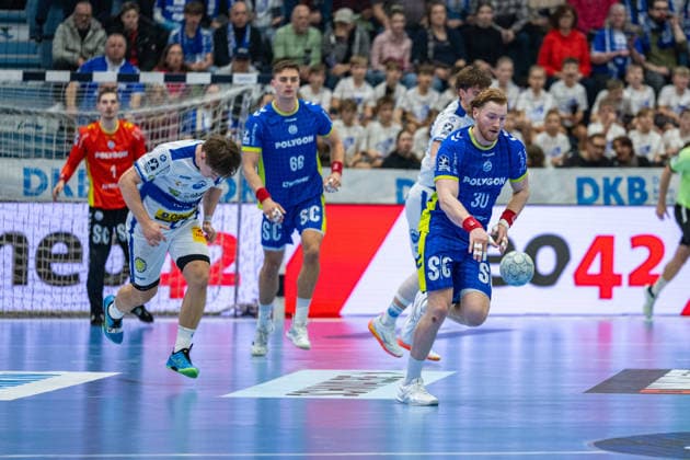 Daikin Handball Bundesliga, VfL Gummersbach - THSV Eisenach, 19.02.2026 Dominik Kuzmanovi? (VfL Gummersbach, 1), Philipp Meyer (ThSV Eisenach, 27), ät?pán Zeman (VfL Gummersbach, 66), Tom Kiesler (VfL Gummersbach, 30), ; Daikin Handball Bundesliga, VfL Gummersbach - THSV Eisenach, 19.02.2026 Copyright: xBEAUTIFULxSPORTS Erlhofx