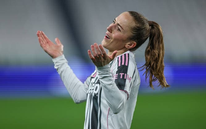 ITA, Wolfsburg, Juventus Turin vs VfL Wolfsburg, Women s Champions League, Fussball, UEFA, Spielzeit 2025 2026, Allianz Stadium, Playoffs, Rückspiel im Bild: Lia Wälti (Juventus Turin Frauen 13), Emotionen DFB DFL REGULATIONS PROHIBIT ANY USE OF PHOTOGRAPHS AS IMAGE SEQUENCES AND OR QUASI-VIDEO, 19.02.2026 Copyright: HMBxMedia HendrikxHamelau