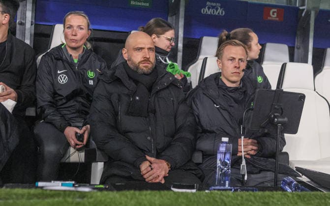 ITA, Wolfsburg, Juventus Turin vs VfL Wolfsburg, Women s Champions League, Fussball, UEFA, Spielzeit 2025 2026, Allianz Stadium, Playoffs, Rückspiel im Bild vorne links: Stephan Lerch (Trainer VfL Wolfsburg Frauen) DFB DFL REGULATIONS PROHIBIT ANY USE OF PHOTOGRAPHS AS IMAGE SEQUENCES AND OR QUASI-VIDEO, 19.02.2026 Copyright: HMBxMedia HendrikxHamelau