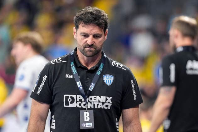Florian Kehrmann (Trainer, Cheftrainer, TBV Lemgo), Einzelbild, Einzelfoto, Aktion, Action, enttäuscht schauend, Enttäuschung, Frustration, disappointed, pessimistisch, 20.02.2026, Mannheim (Deutschland), Handball, Bundesliga, Rhein-Neckar Löwen - TBV Lemgo Lippe