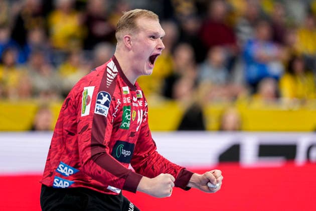 David Späth (Torwart, RNL, 29), Einzelbild, Einzelfoto, Aktion, Action, Jubel, jubeln, jubelt, celebration, Freude, freuen, freut sich, zuversichtlich, optimistisch, positiv, Spielszene, 20.02.2026, Mannheim (Deutschland), Handball, Bundesliga, Rhein-Neckar Löwen - TBV Lemgo Lippe