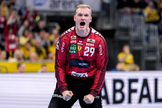 David Späth (Torwart, RNL, 29), Spieler der Rhein-Neckar-Löwen, Einzelbild, Einzelfoto, Aktion, Action, Jubel, jubeln, jubelt, celebration, Freude, freuen, freut sich, zuversichtlich, optimistisch, positiv, Spielszene, 20.02.2026, Mannheim (Deutschland), Handball, Bundesliga, Rhein-Neckar Löwen - TBV Lemgo Lippe