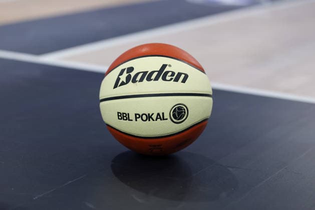 Der offizielle Baden Spielball des BMW TOP FOUR 2026, BBL Pokal, mit Logo, Themenfoto Basketball, Themenbild, Symbolfoto, Symbolbild, GER, FC Bayern Basketball vs. BMA365 Bamberg Baskets, Basketball, BBL Pokal, BMW TOP FOUR, Halbfinale, Saison 2025 2026, 21.02.2026, GER, FC Bayern Basketball vs. BMA365 Bamberg Baskets, Basketball, BBL Pokal, BMW TOP FOUR, Halbfinale, Saison 2025 2026, 21.02.2026 Muenchen Copyright: xEibner-Pressefoto JennixMaulx EP_JML