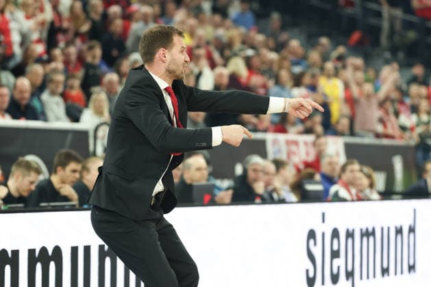 Anton Gavel (BMA365 Bamberg Baskets, Cheftrainer) gestikuliert, GER, FC Bayern Basketball vs. BMA365 Bamberg Baskets, Basketball, BBL Pokal, BMW TOP FOUR, Halbfinale, Saison 2025 2026, 21.02.2026, GER, FC Bayern Basketball vs. BMA365 Bamberg Baskets, Basketball, BBL Pokal, BMW TOP FOUR, Halbfinale, Saison 2025 2026, 21.02.2026 Muenchen Copyright: xEibner-Pressefoto JennixMaulx EP_JML