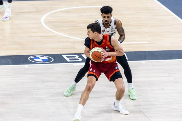 GER, BMW Top Four, Basketball BBL Pokal, Halbfinale, FC Bayern München Basketball - BMA365 Bamberg Baskets. 21.02.2026, SAP Garden, München, GER, BMW Top Four, Basketball BBL Pokal, Halbfinale, FC Bayern München Basketball - BMA365 Bamberg Baskets. Vladimir LuÄić Vladimir Lucic (FC Bayern München Basketball 11) Foto Alexander Trienitz München SAP Garden Bayern Deutschland