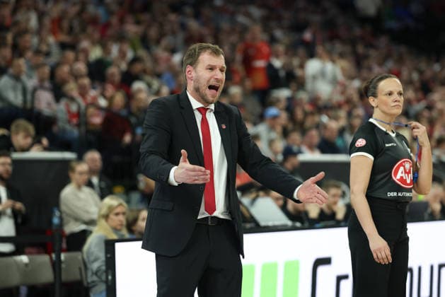 Anton Gavel (BMA365 Bamberg Baskets, Cheftrainer) gestikuliert, GER, FC Bayern Basketball vs. BMA365 Bamberg Baskets, Basketball, BBL Pokal, BMW TOP FOUR, Halbfinale, Saison 2025 2026, 21.02.2026, GER, FC Bayern Basketball vs. BMA365 Bamberg Baskets, Basketball, BBL Pokal, BMW TOP FOUR, Halbfinale, Saison 2025 2026, 21.02.2026 Muenchen Copyright: xEibner-Pressefoto JennixMaulx EP_JML