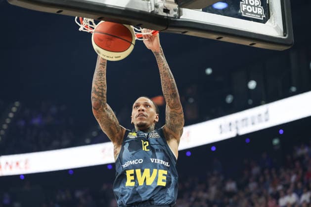 Michale Kyser (EWE Baskets Oldenburg, 12) dunk, GER, Alba Berlin vs. EWE Baskets Oldenburg, Basketball, BBL Pokal, BMW TOP FOUR, Halbfinale, Saison 2025 2026, 21.02.2026, GER, Alba Berlin vs. EWE Baskets Oldenburg, Basketball, BBL Pokal, BMW TOP FOUR, Halbfinale, Saison 2025 2026, 21.02.2026 Muenchen Copyright: xEibner-Pressefoto JennixMaulx EP_JML