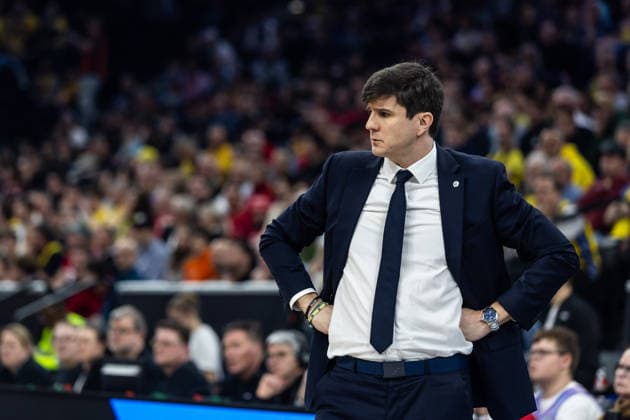 GER, BMW Top Four, Basketball BBL Pokal, Halbfinale, ALBA Berlin - EWE Baskets Oldenburg. 21.02.2026, SAP Garden, München, GER, BMW Top Four, Basketball BBL Pokal, Halbfinale, ALBA Berlin - EWE Baskets Oldenburg. Pedro Calles (Head Coach), ALBA Berlin Foto Alexander Trienitz München SAP Garden Bayern Deutschland