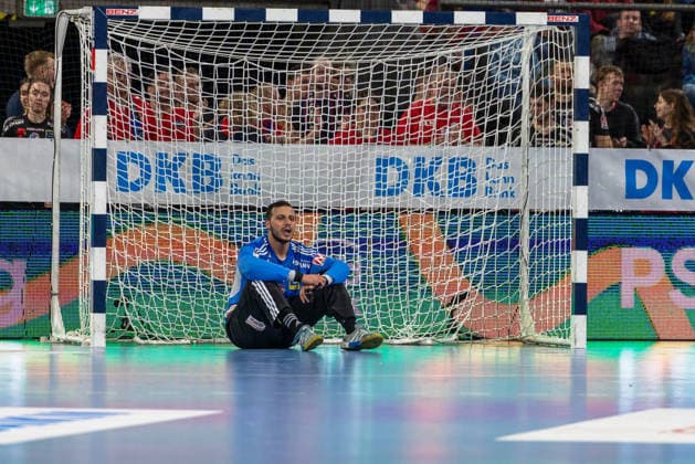 Enttaeuscht nach der Niederlage Khalifa Ghedbane (HC Erlangen, 96). HC Erlangen vs. SG Flensburg-Handewitt, Handball, 1. Handball Bundesliga, Saison 2025 2026, 22. Spieltag, 21.02.2026 HC Erlangen vs. SG Flensburg-Handewitt, Handball, 1. Handball Bundesliga, Saison 2025 2026, 22. Spieltag, 21.02.2026 Nuernberg Copyright: xEibner-Pressefoto ArdanxFuessmanx EP_AFN