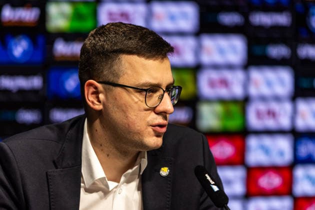 GER, BMW Top Four, Basketball BBL Pokal, Halbfinale, ALBA Berlin - EWE Baskets Oldenburg. 21.02.2026, SAP Garden, München, GER, BMW Top Four, Basketball BBL Pokal, Halbfinale, ALBA Berlin - EWE Baskets Oldenburg. Lazar Spasic Lazar Spasic (Coach EWE Baskets Oldenburg) bei der Pressekonferenz Foto Alexander Trienitz München SAP Garden Bayern Deutschland