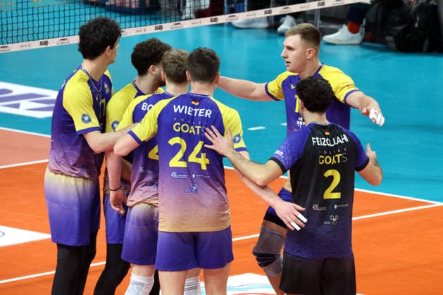 DEU, DVV, 1.VBL, BR Volleys vs. Mitteldeutschland, 22.02.2026, Max-Schmeling-Halle, Berlin, DEU, DVV, 1.VBL, BR Volleys vs. Mitteldeutschland, im Bild Mitteldeutschland, Spielerkreis