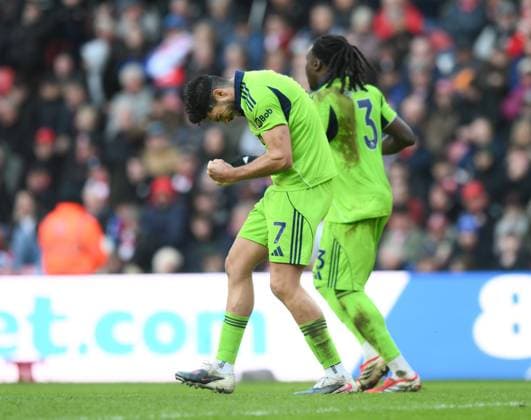 Raul Jimenez of Fulham celebrates scoring their second goal Sunderland v Fulham, Premier League, Football, Stadium of Light, Sunderland, UK - 22 Feb 2026Sunderland Stadium of Light United Kingdom EDITORIAL USE ONLY No use with unauthorised audio, video, data, fixture lists, club league logos or live services. Online in-match use limited to 120 images, no video emulation. No use in betting, games or single club league player publications. Copyright: xRichardxLee Shutterstockx 16681560bt