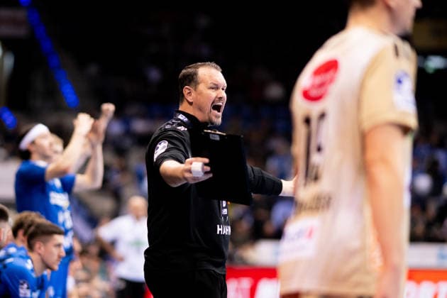 Misha Kaufmann, (TVB Stuttgart, Trainer Coach) aufgebracht, TVB Stuttgart vs. TSV Hannover Burgdorf, DAIKIN Handballbundesliga, 22. Spieltag, Saison 2025 2026, 22.02.2026 Eibner-Pressefoto Andreas Ulmer TVB Stuttgart vs. TSV Hannover Burgdorf, DAIKIN Handballbundesliga, 22. Spieltag, Saison 2025 2026, 22.02.2026 Stuttgart Copyright: xEibner-Pressefoto AndreasxUlmerx EP_AUR