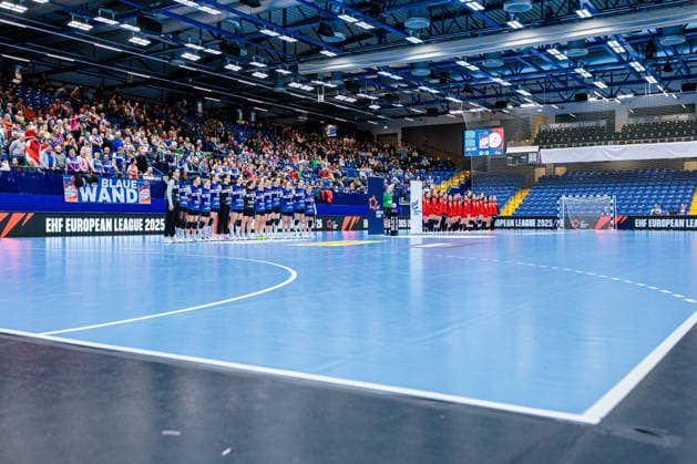 Begruessung Vorstellung der Mannschaften in der Phoenix Contact Arena GER, HSG Blomberg-Lippe (GER) vs. MOL Esztergom (HUN), Handball, EHF European League Women, Gruppenphase, 22.02.2026 GER, HSG Blomberg-Lippe (GER) vs. MOL Esztergom (HUN), Handball, EHF European League Women, Gruppenphase, 22.02.2026 Lemgo Copyright: xEibner-Pressefoto JanxRollingerx EP_JSK