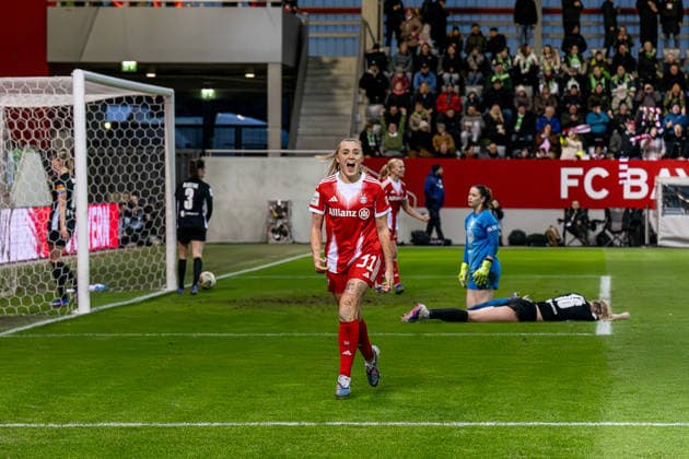 Georgia Stanway (FC Bayern Muenchen Frauen, 31) bejubelt ihr Tor zum 3:1 GER, FC Bayern Muenchen Frauen vs. VfL Wolfsburg, Fussball, Google Pixel Frauen-Bundesliga, 19. Spieltag, Saison 2025 2026, 22.02.2026. (DFL DFB REGULATIONS PROHIBIT ANY USE OF PHOTOGRAPHS as IMAGE SEQUENCES and or QUASI-VIDEO). GER, FC Bayern Muenchen Frauen vs. VfL Wolfsburg, Fussball, Google Pixel Frauen-Bundesliga, 19. Spieltag, Saison 2025 2026, 22.02.2026. Muenchen Copyright: xEibner-Pressefoto HeikexFeinerx EP_HFR