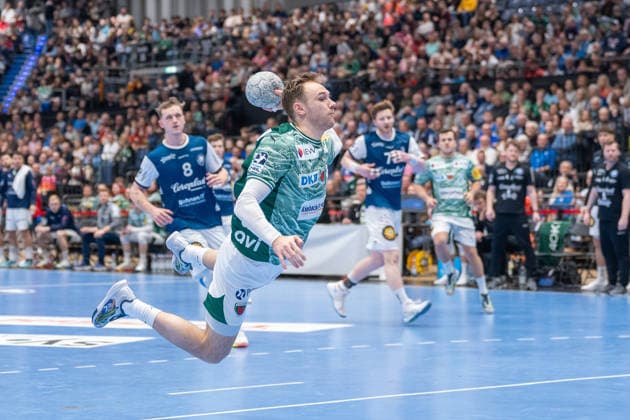 Mathias Gidsel (Fuechse Berlin, 19) beim Wurf. Bergischer HC 06 vs. Fuechse Berlin, Handball, DAIKIN Handballbundesliga, 22. Spieltag, Saison 2025 2026, 22.02.2026 Bergischer HC 06 vs. Fuechse Berlin, Handball, DAIKIN Handballbundesliga, 22. Spieltag, Saison 2025 2026, 22.02.2026 Duesseldorf Copyright: xEibner-Pressefoto ThomasxHaeslerx EP_THR