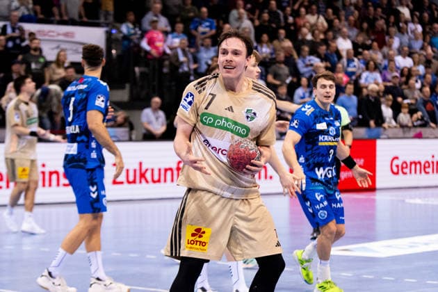 Leif Tissier, (TSV Hannover Burgdorf, 07) tut sien Möglichstes, vergeblich TVB Stuttgart vs. TSV Hannover Burgdorf, DAIKIN Handballbundesliga, 22. Spieltag, Saison 2025 2026, 22.02.2026 Eibner-Pressefoto Andreas Ulmer TVB Stuttgart vs. TSV Hannover Burgdorf, DAIKIN Handballbundesliga, 22. Spieltag, Saison 2025 2026, 22.02.2026 Stuttgart Copyright: xEibner-Pressefoto AndreasxUlmerx EP_AUR