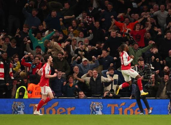 Eberechi Eze of Arsenal celebrates scoring Arsenals third goal - Tottenham Hotspur v Arsenal, Premier League, Tottenham Hotspur Stadium, London, UK - 22nd February 2026 Editorial Use Only - DataCo restrictions apply Tottenham Hotspur v Arsenal, Premier League, Football, Tottenham Hotspur Stadium, London, UK - 22 Feb 2026London Tottenham Hotspur Stadium United Kingdom EDITORIAL USE ONLY No use with unauthorised audio, video, data, fixture lists, club league logos or live services. Online in-match use limited to 120 images, no video emulation. No use in betting, games or single club league player publications. Copyright: xMDI Shutterstockx 16687949i
