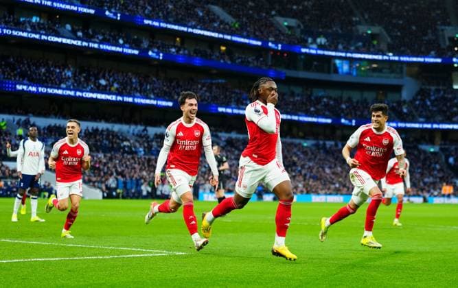 Eberechi Eze of Arsenal celebrates scoring the opening goal Tottenham Hotspur v Arsenal, Premier League, Football, Tottenham Hotspur Stadium, London, UK - 22 Feb 2026London Tottenham Hotspur Stadium United Kingdom EDITORIAL USE ONLY No use with unauthorised audio, video, data, fixture lists, club league logos or live services. Online in-match use limited to 120 images, no video emulation. No use in betting, games or single club league player publications. Copyright: xJavierxGarcia Shutterstockx 16681578cb
